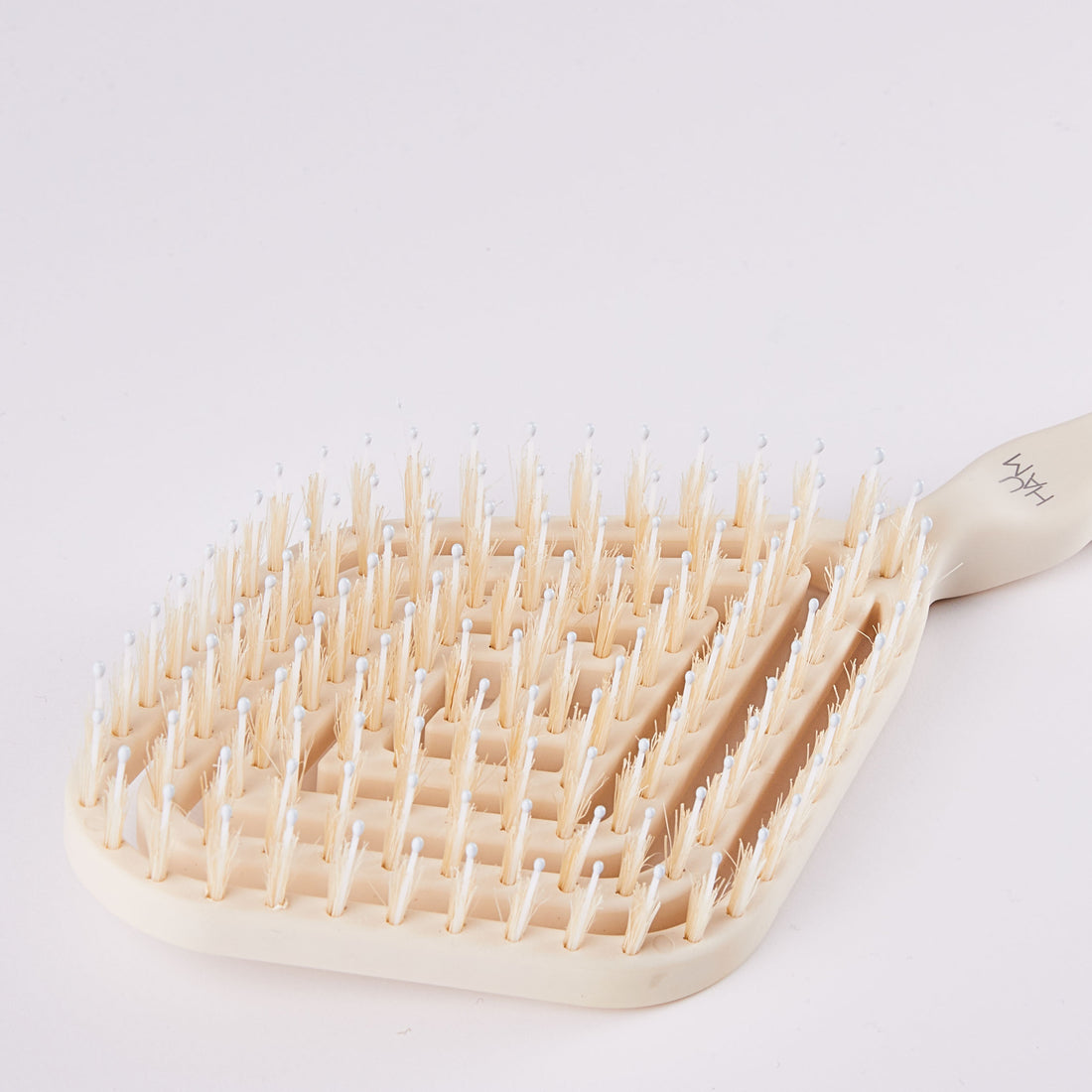 HAUM 空氣感蓬鬆氣墊蚊香梳 Volume Cushion Brush