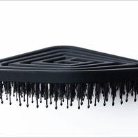 HAUM 空氣感蓬鬆氣墊蚊香梳 Volume Cushion Brush